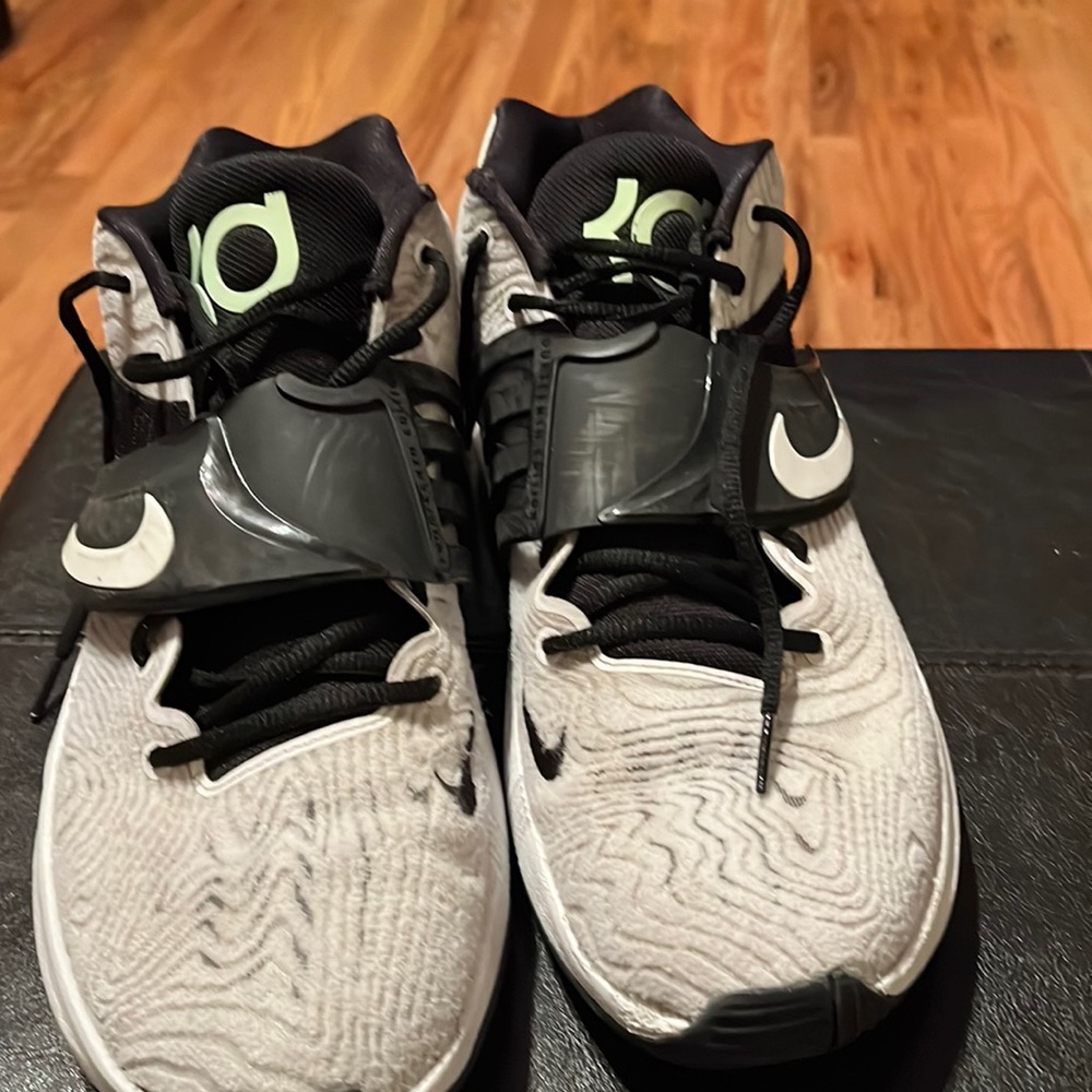 Kevin Durant hoop shoes